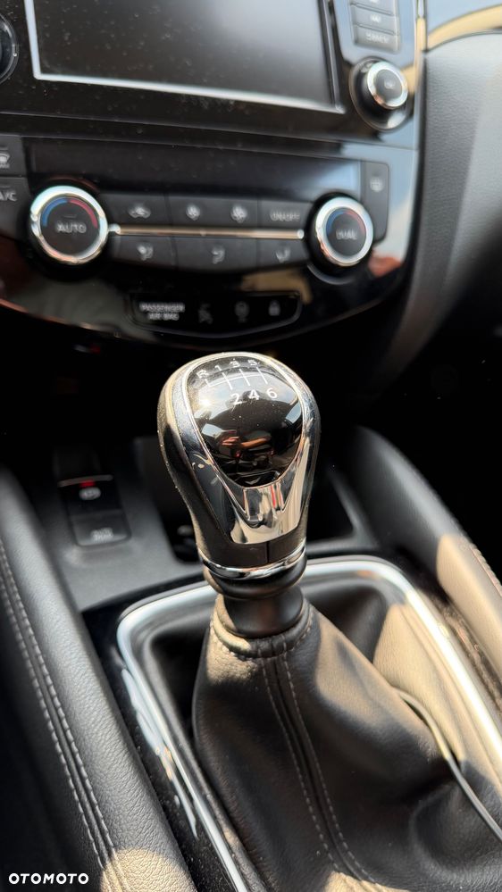 Nissan Qashqai 1.5 dCi N-Connecta - 13