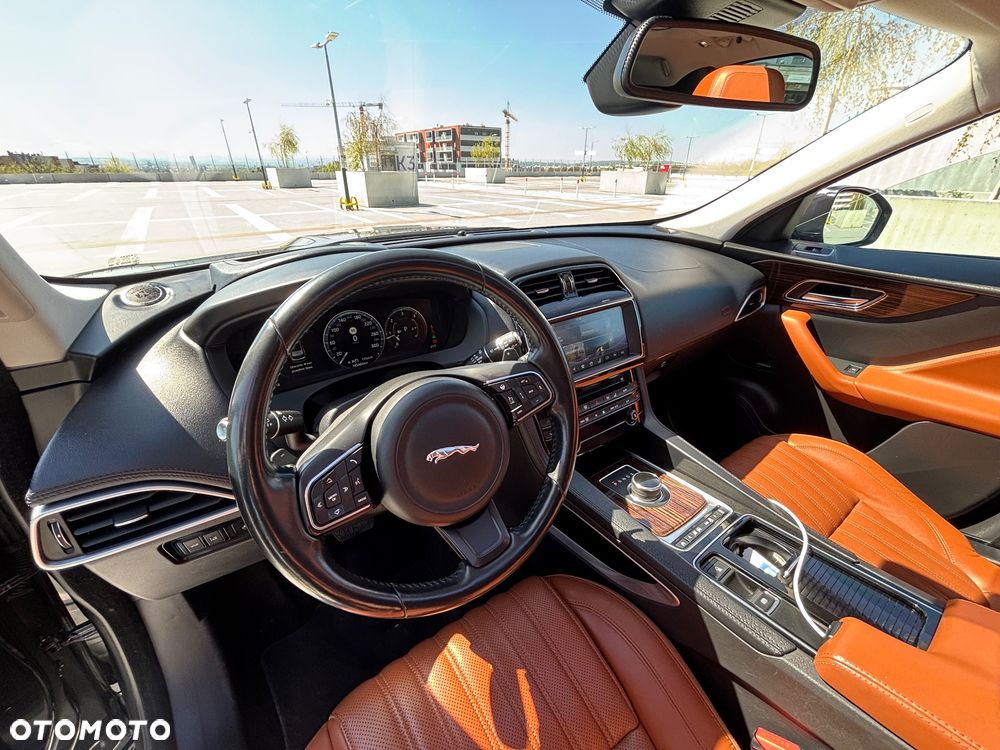 Jaguar F-Pace 2.0 i4D AWD Prestige - 14