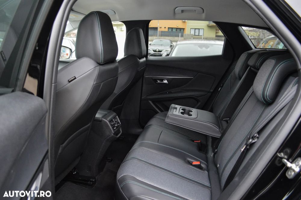 Peugeot 3008 Plug-In Hybrid 225 e-EAT8 Allure Pack - 22