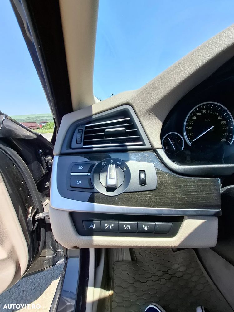 BMW Seria 5 530d xDrive Aut. - 9