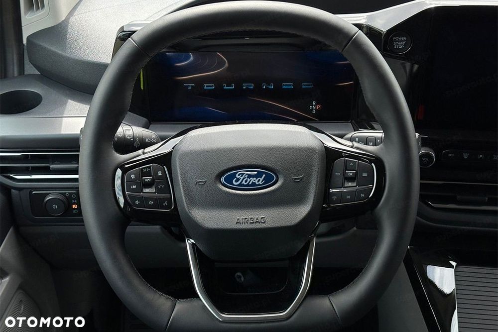 Ford Tourneo Custom - 8
