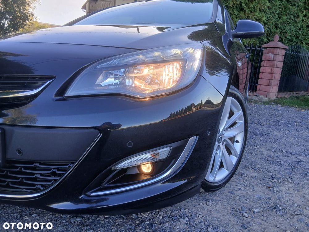 Opel Astra 1.4 Turbo Cosmo - 14