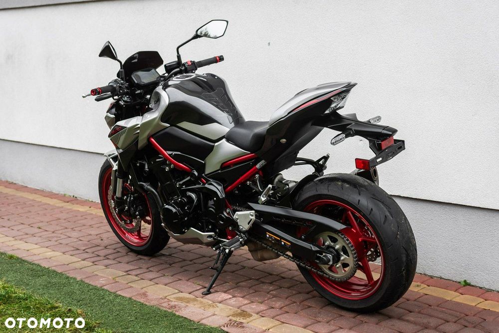 Kawasaki Z - 4