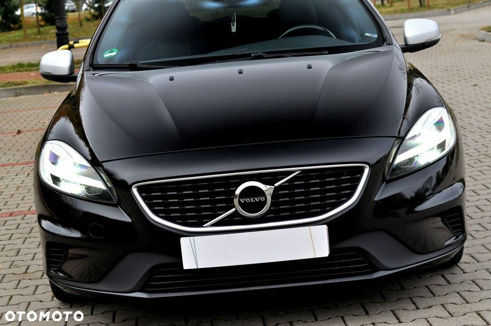 Volvo V40 D2 Drive-E R-Design Momentum - 29