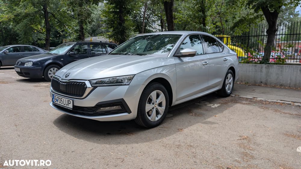 Skoda Octavia 2.0 TDI DSG Ambition - 1