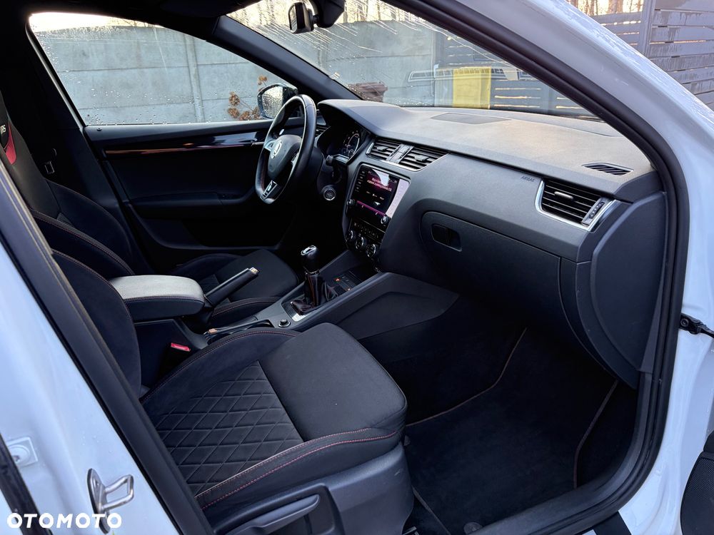 Skoda Octavia 2.0 TSI RS 230 - 24