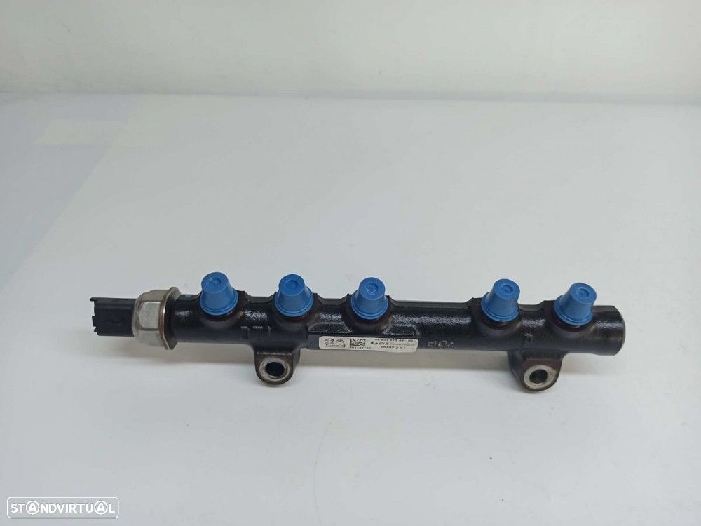 RAMPA INJETORA FORD FOCUS LIM. TREND + - 4