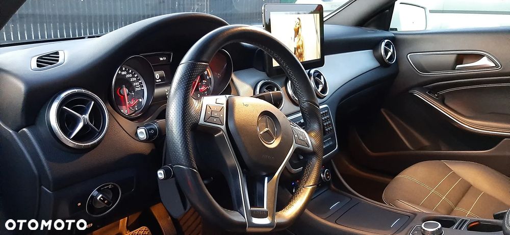 Mercedes-Benz CLA - 7