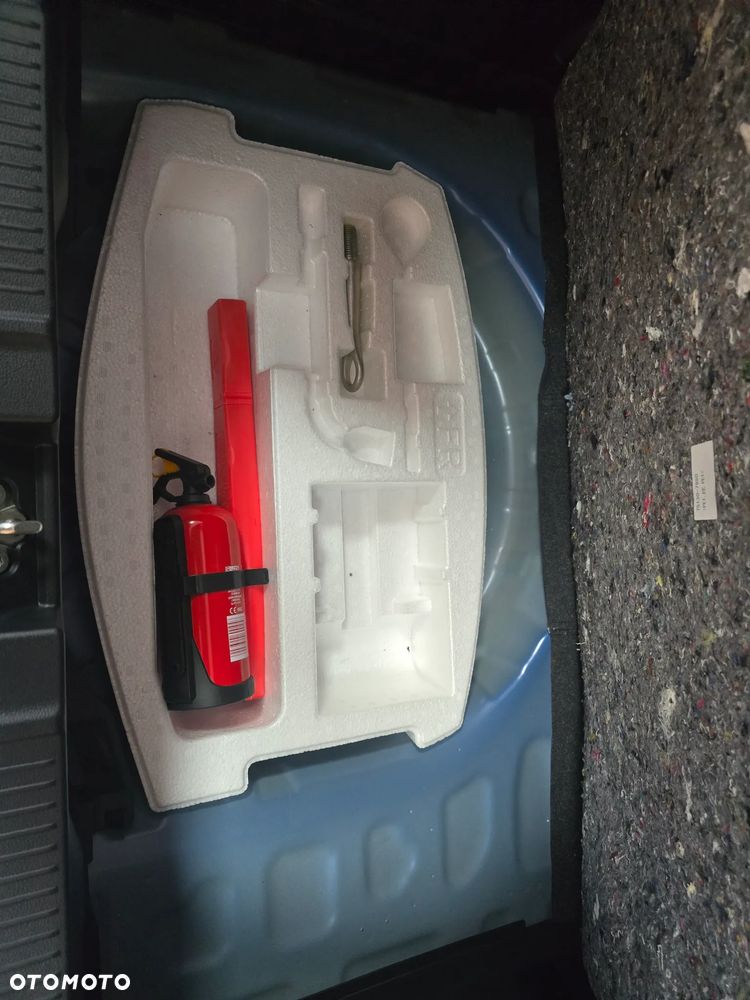 Suzuki Swift 1.2 Dualjet SHVS Premium Plus - 10