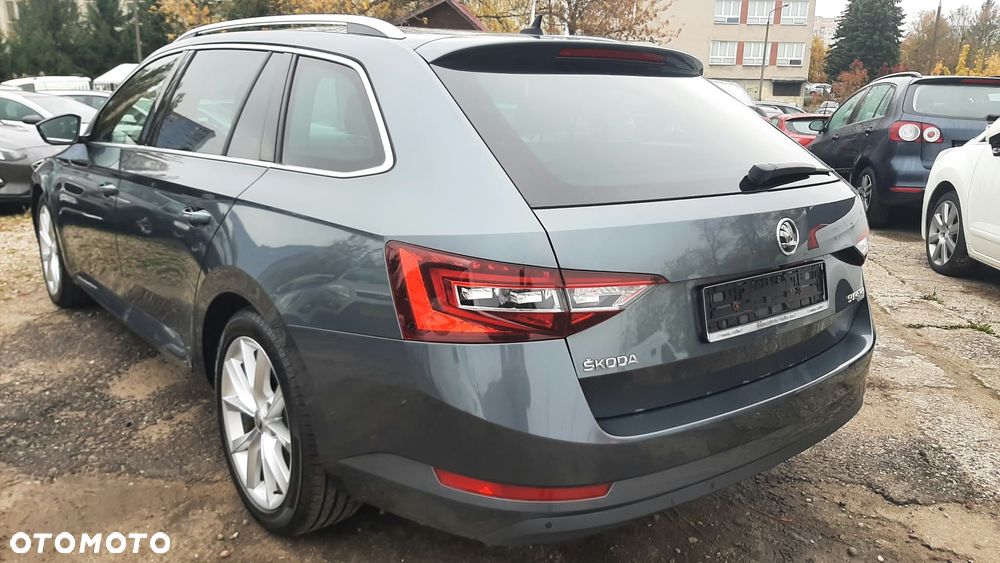 Skoda Superb 1.8 TSI DSG SportLine - 3