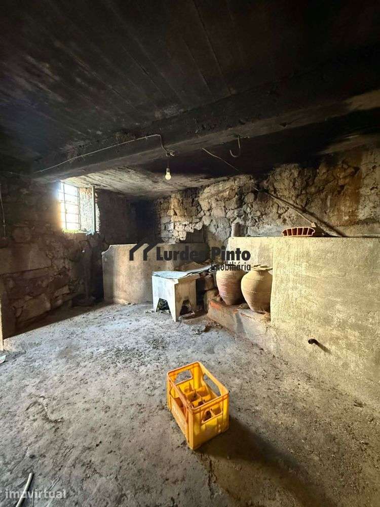 Duas moradias em pedra para restauro - Grande imagem: 5/9