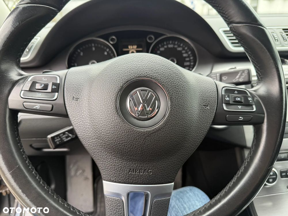 Volkswagen Passat 2.0 TDI Comfortline DSG - 7