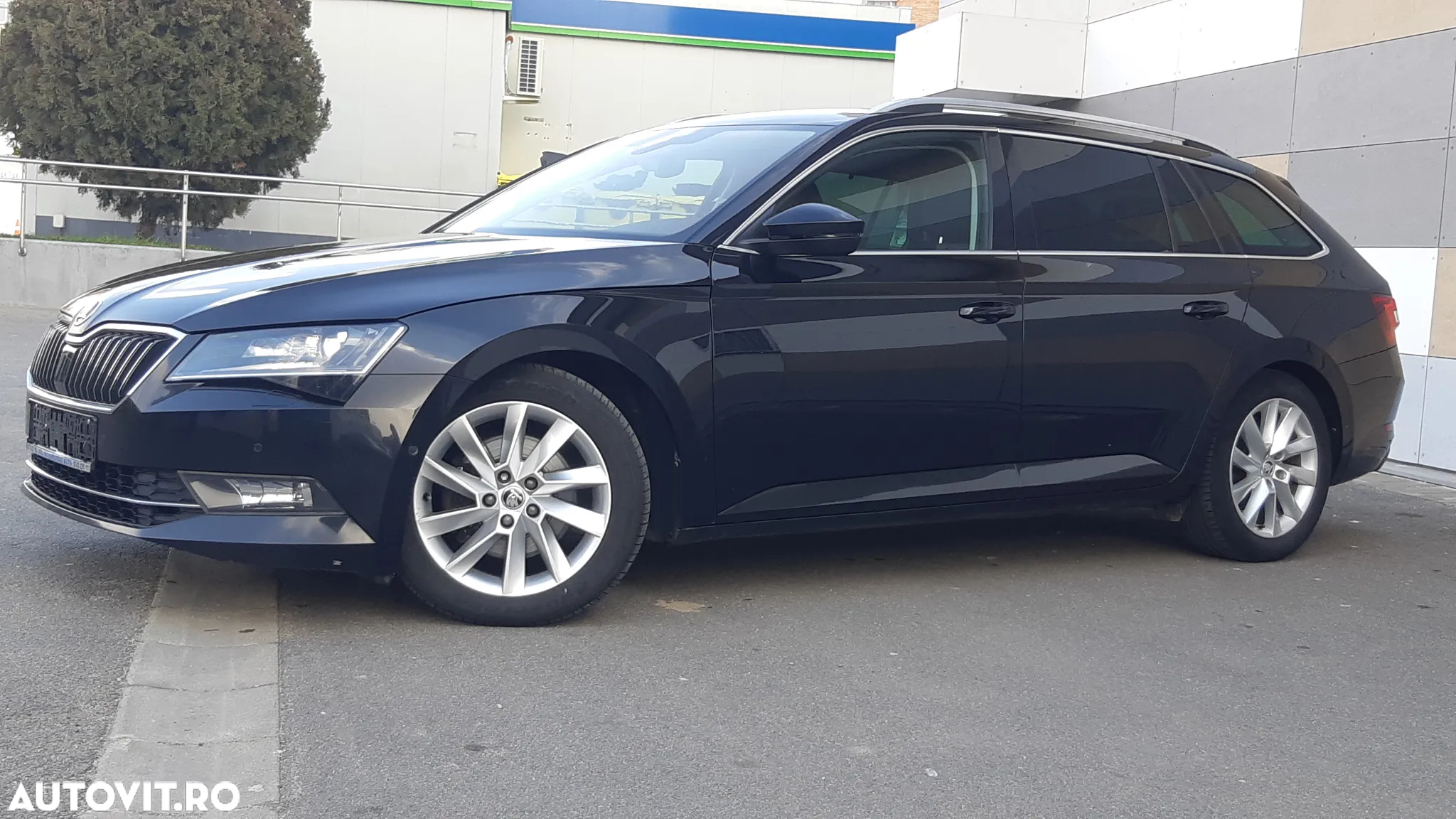 Skoda Superb Combi 2.0 TDI DSG Style - 29