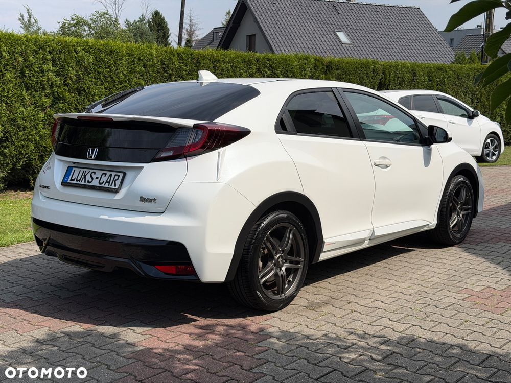 Honda Civic 1.8 i-VTEC Sport Black Edition - 8