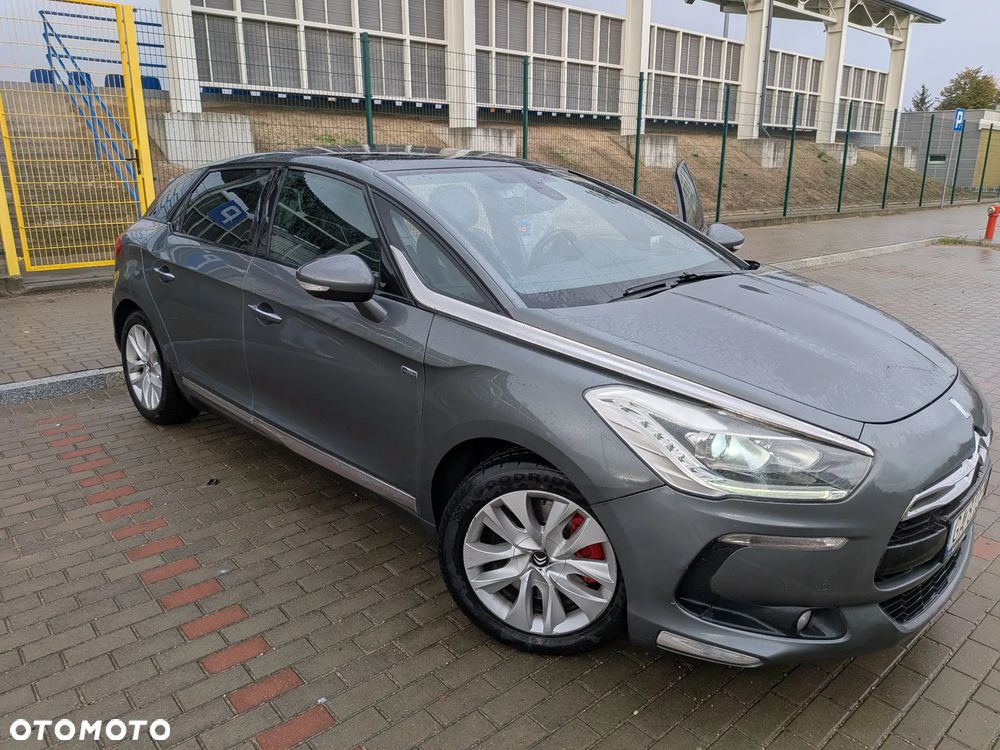 Citroën DS5 2.0 HDi Hybrid4 SportChic MCP - 2