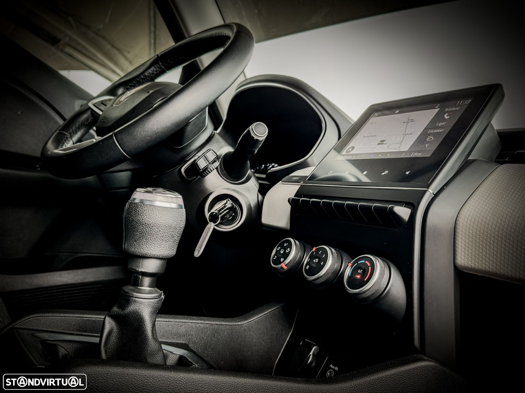 Renault Clio 1.0 TCe Limited Bi-Fuel - 11