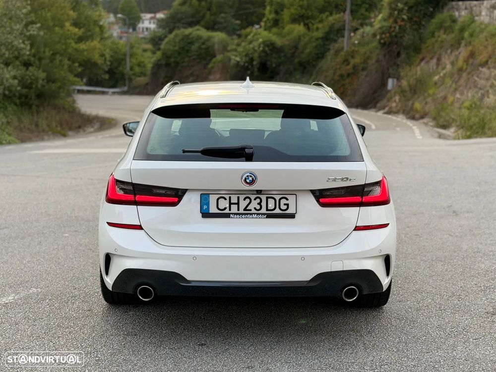 BMW 320 e Pack Desportivo M Auto - 16