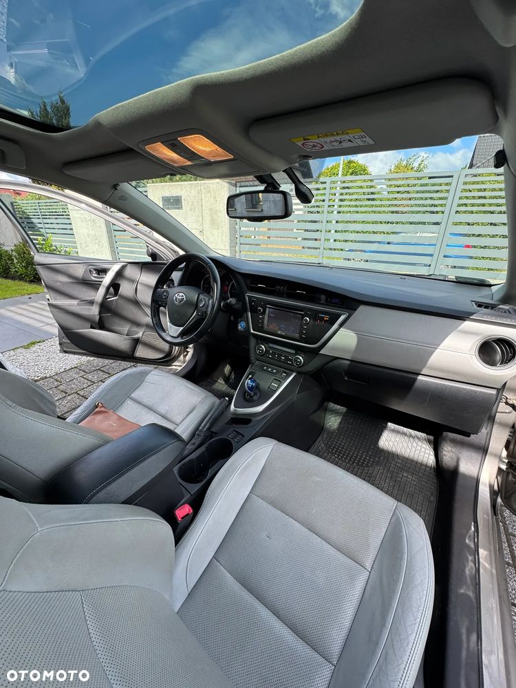 Toyota Auris Hybrid 135 Prestige - 16