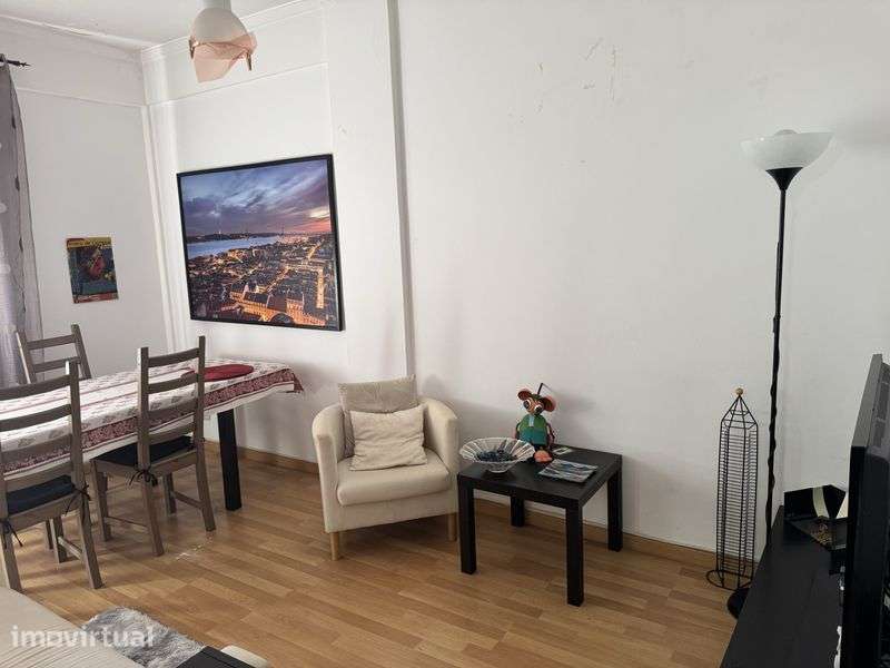 T2 no centro de Sacavém | 4.º andar com elevador | 289.000 € - Grande imagem: 4/12