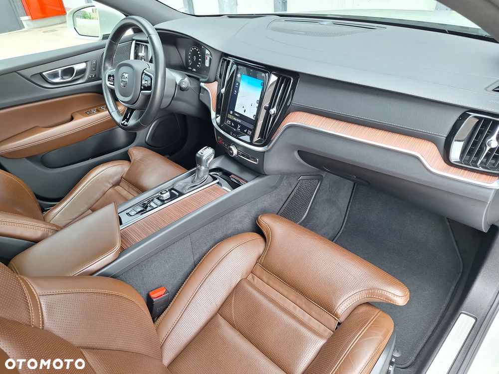 Volvo V60 D4 AWD Inscription - 23