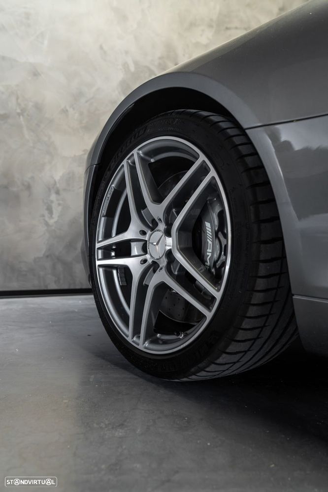 Mercedes-Benz SLS 63 AMG - 26