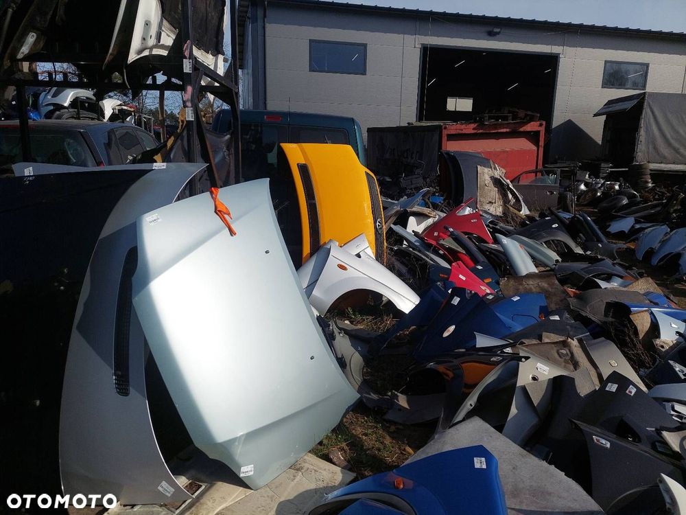 MASKA POKRYWA SILNIKA + LAMPA LEWY LAMPA PRAWY PRZÓD SPACE STAR I LIFT G61 - 9