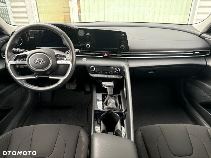 Hyundai Elantra 1.6 Smart CVT - 3