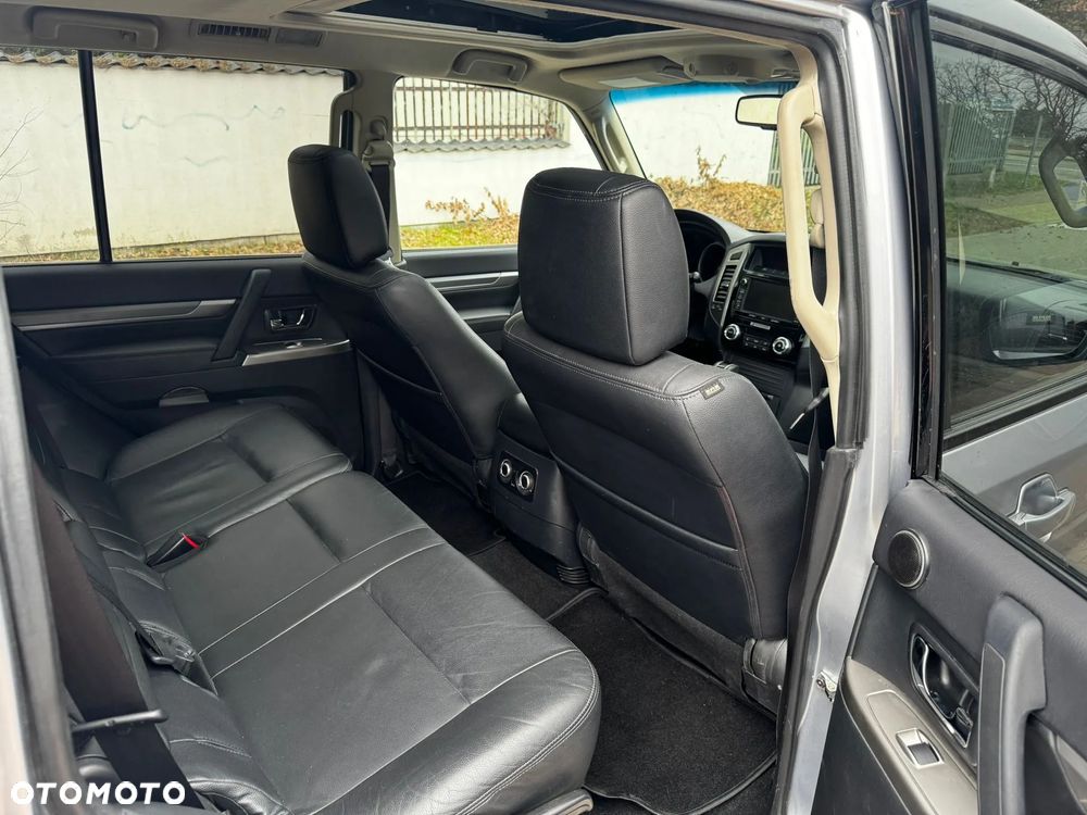 Mitsubishi Pajero 3.2 DI-D Automatik Diamant Edition - 15