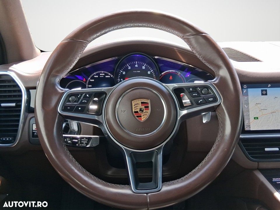 Porsche Cayenne - 13