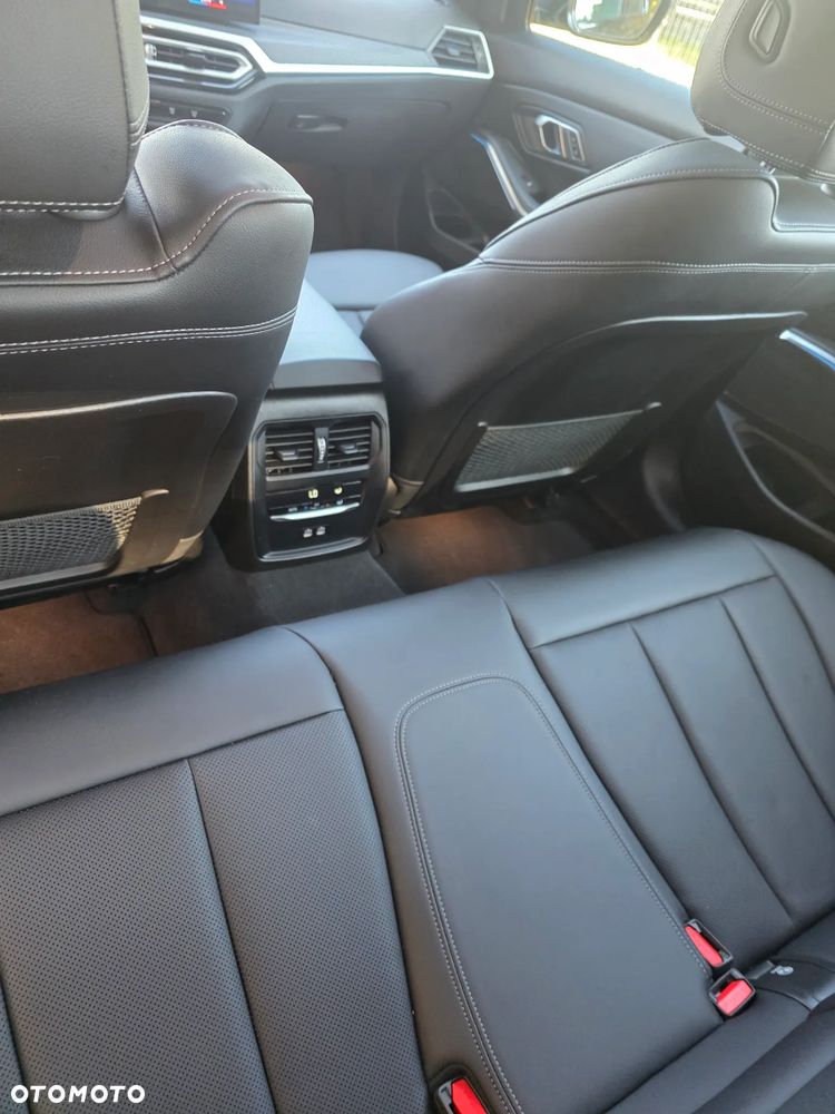 BMW Seria 3 - 22