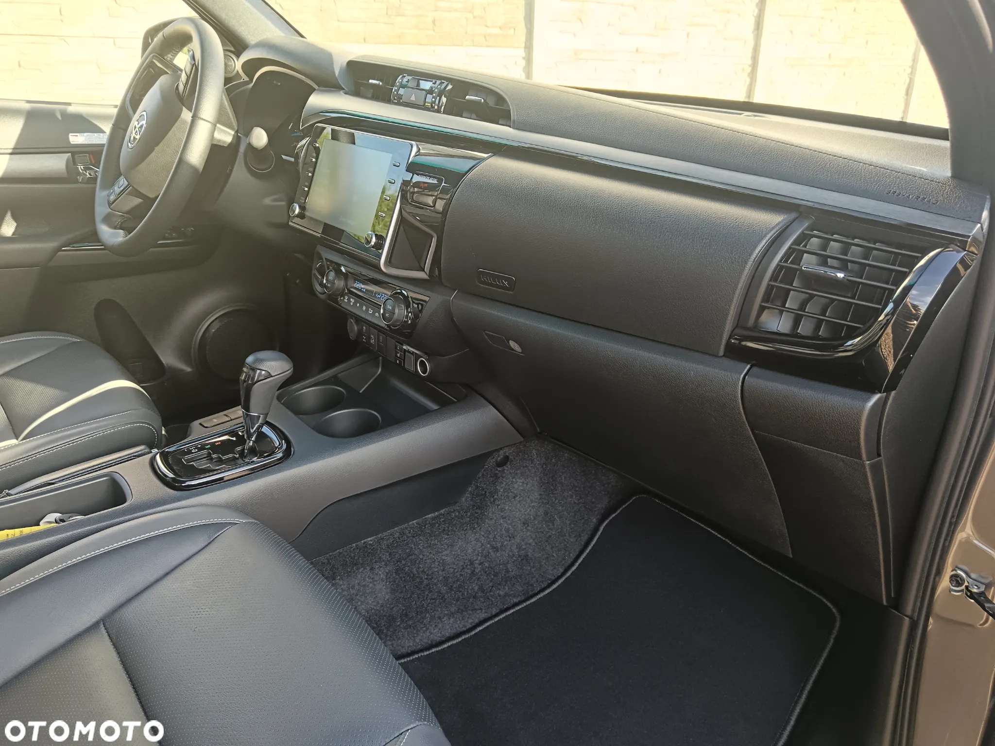 Toyota Hilux - 19