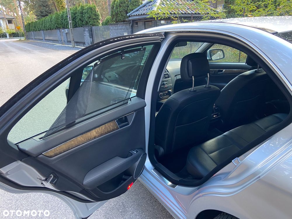 Mercedes-Benz Klasa C 280 4Matic 7G-TRONIC Avantgarde - 15