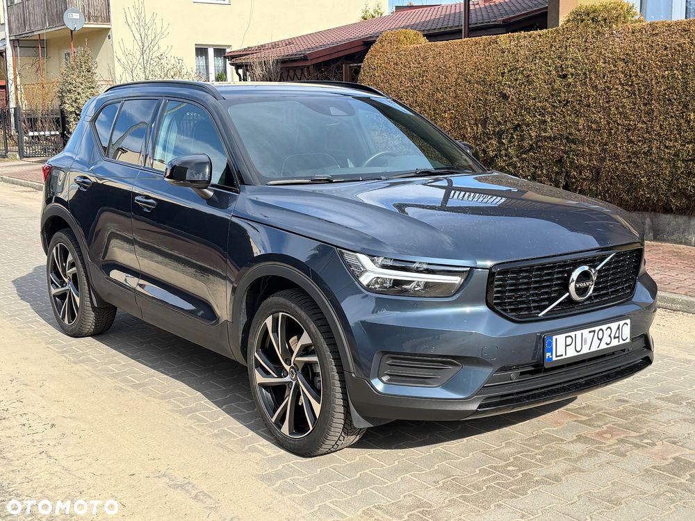 Volvo XC 40 B4 Ultra Black Edition - 1