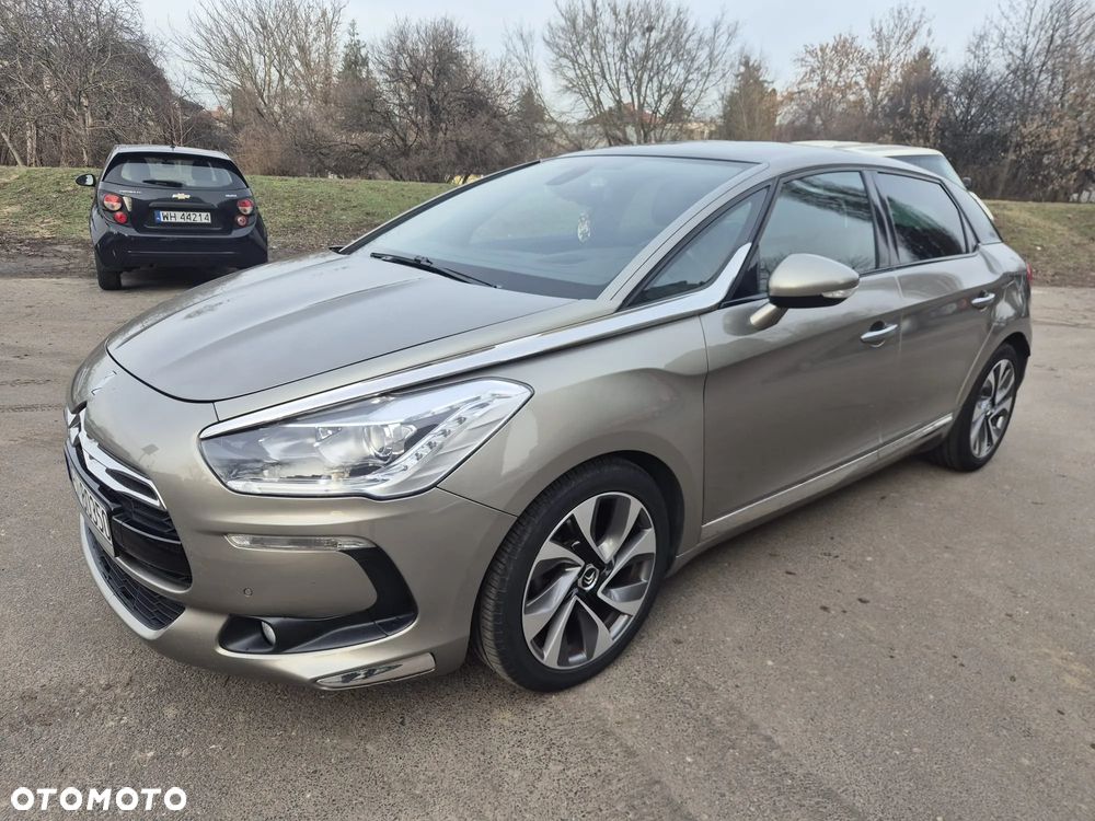 Citroën DS5 1.6 THP SoChic - 2