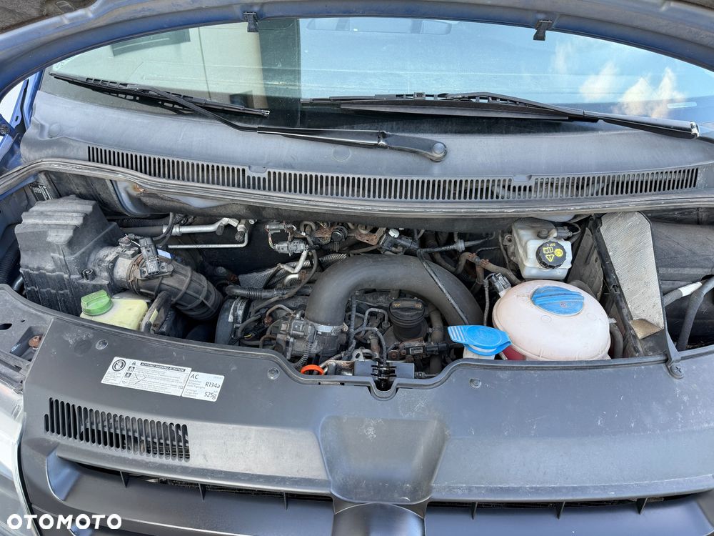 Volkswagen Transporter - 40