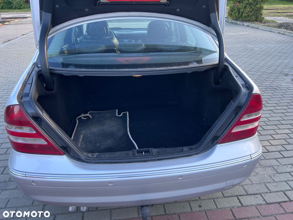 Mercedes-Benz Klasa C - 16