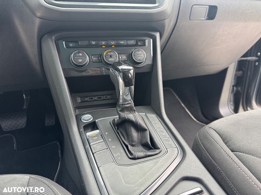 Volkswagen Tiguan - 25