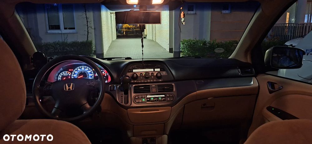 Honda Odyssey 3.5 LX - 14