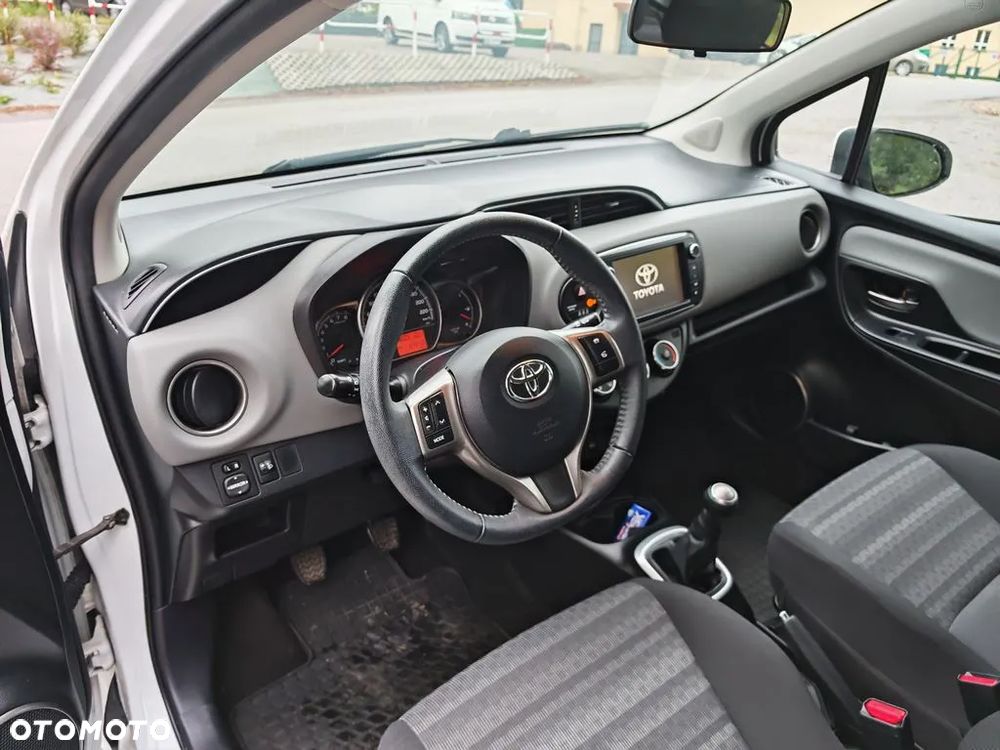 Toyota Yaris - 11