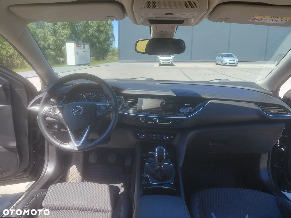 Opel Insignia - 11