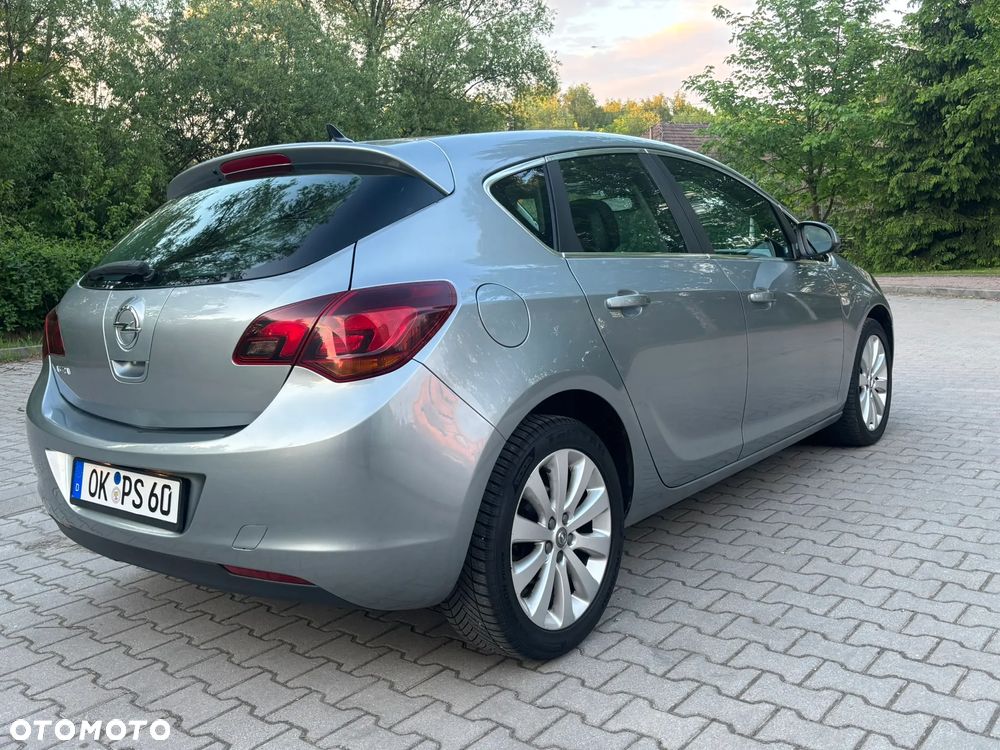 Opel Astra 1.6 Automatik Color Edition - 4