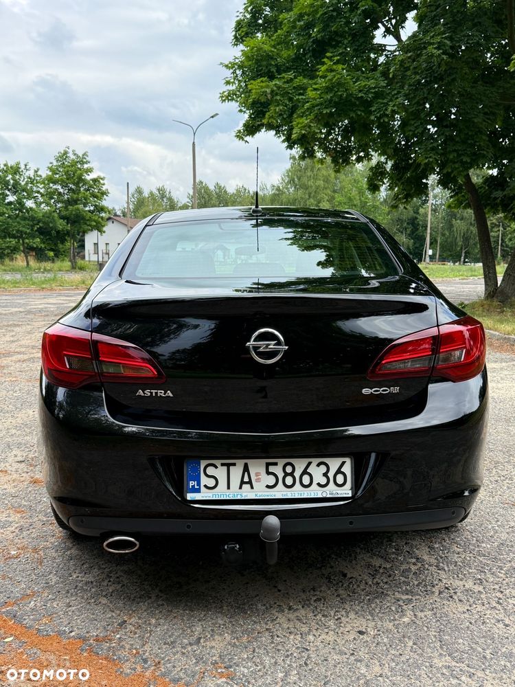 Opel Astra IV 1.4 T Cosmo - 8