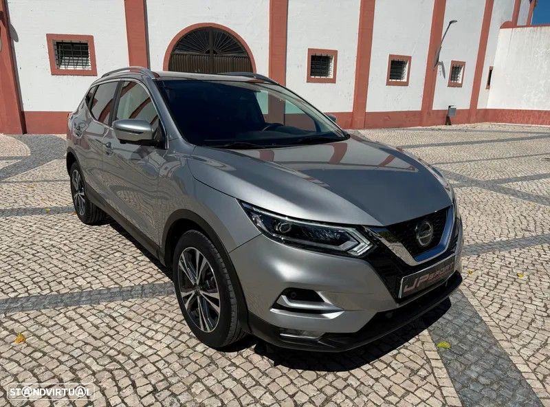 Nissan Qashqai 1.5 dCi N-Connecta J18+Led - 3