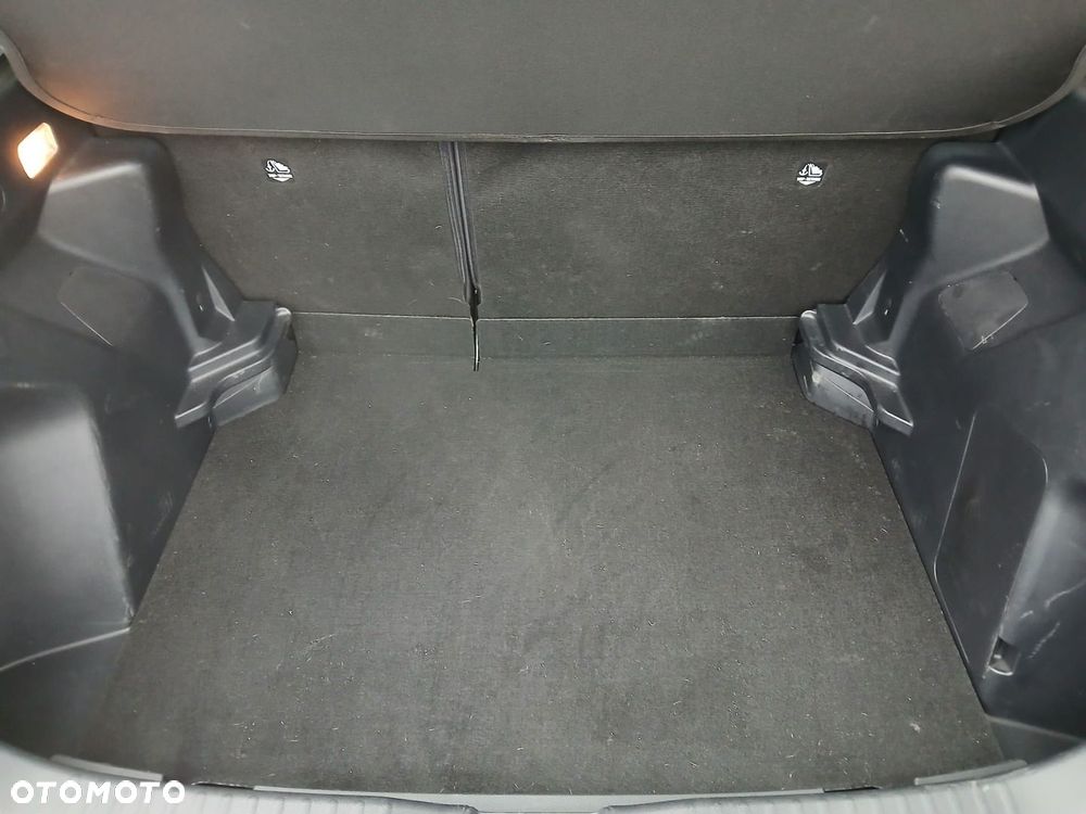 Toyota Yaris Cross Hybrid 1.5 Comfort - 35