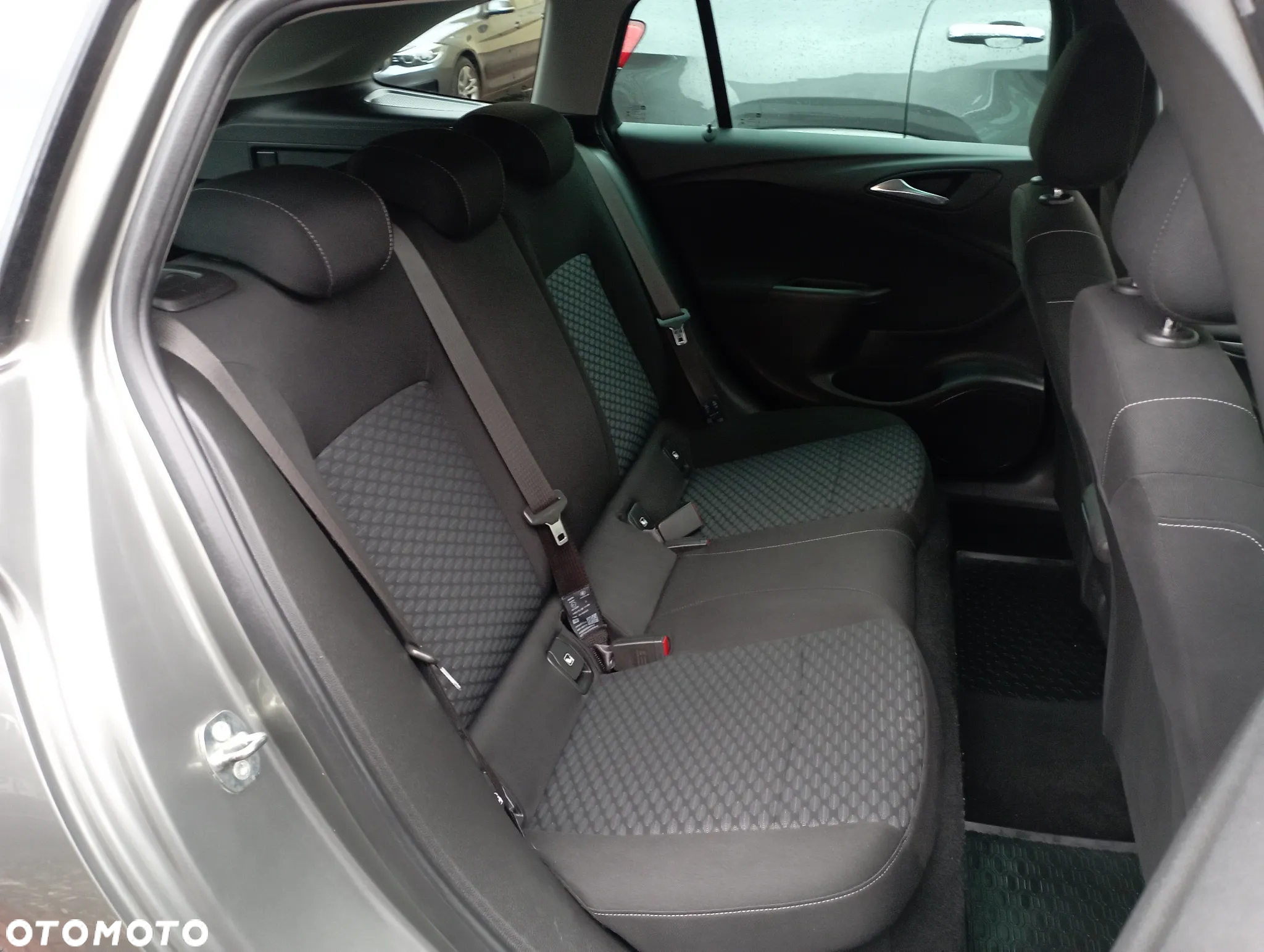 Opel Astra V 1.6 CDTI Enjoy - 10
