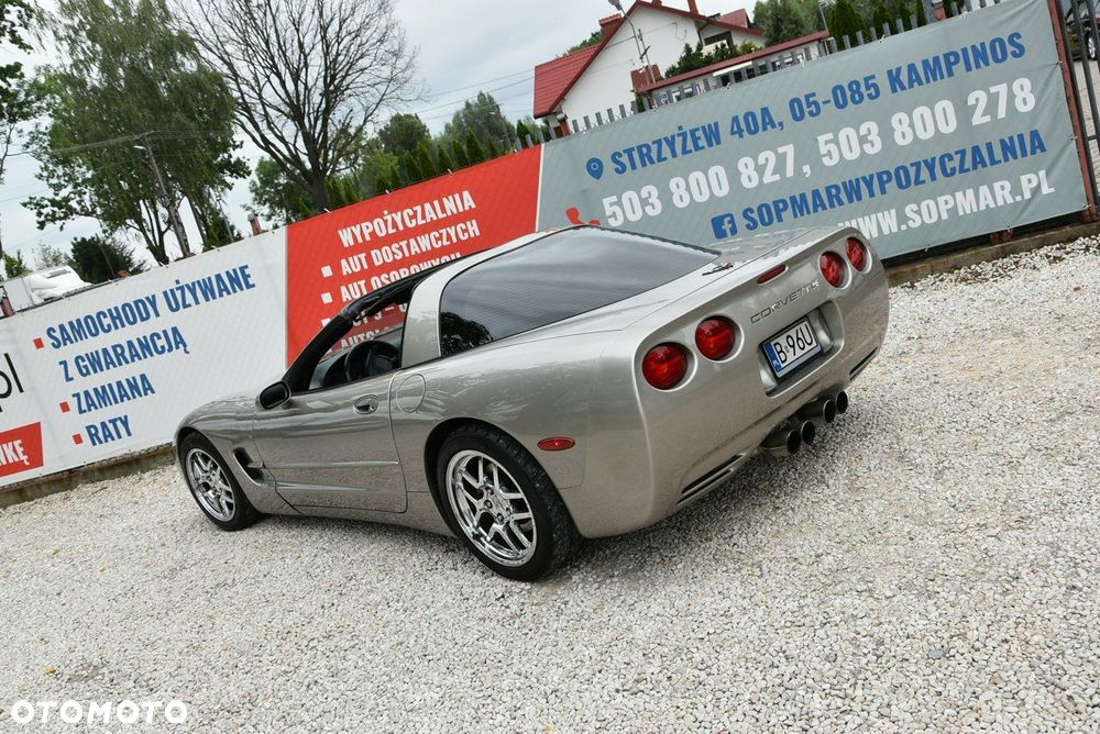 Chevrolet Corvette - 19