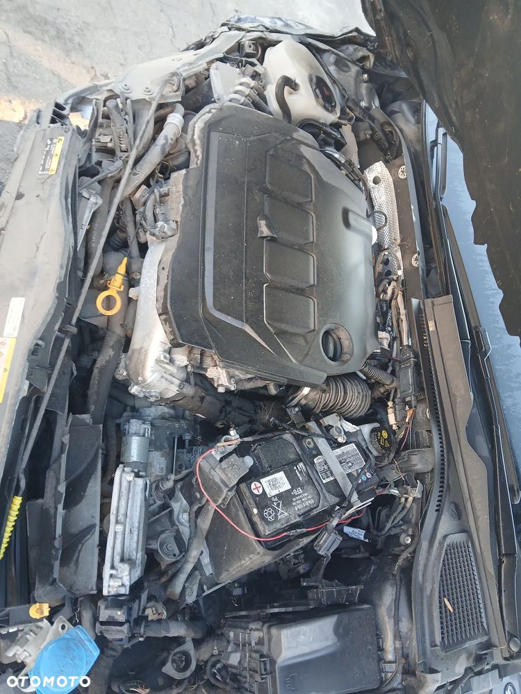 Volkswagen Golf 2.0 TDI SCR DSG United - 6