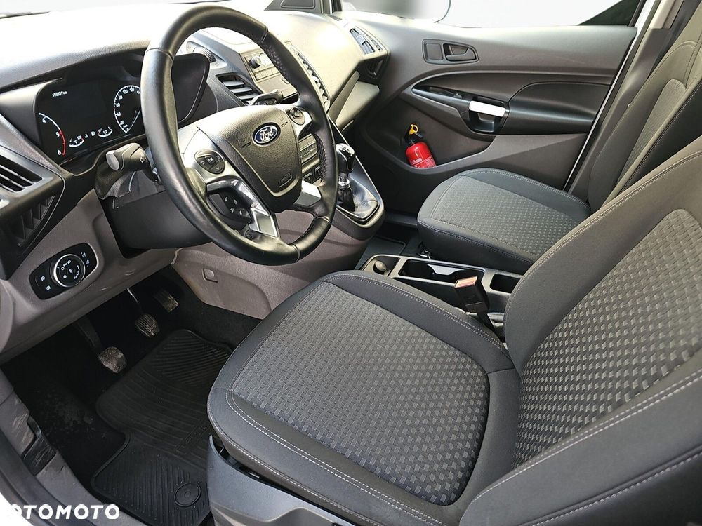 Ford Transit Connect - 11