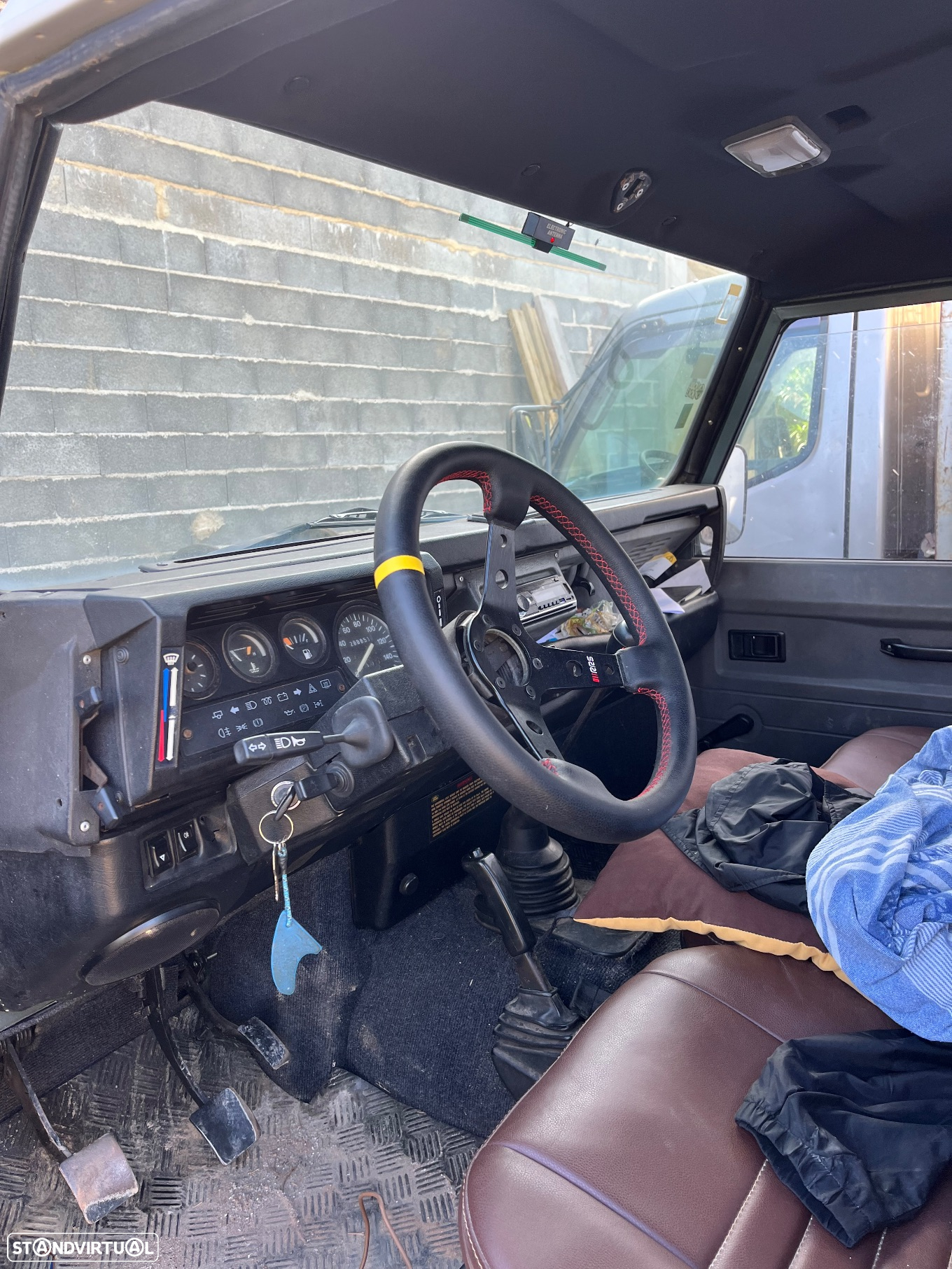 Land Rover Defender 90 2.5 TDi Metal Top - 13