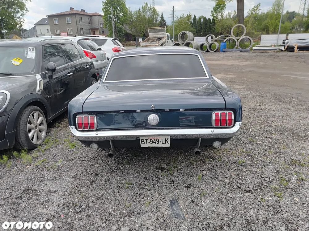 Ford Mustang - 5